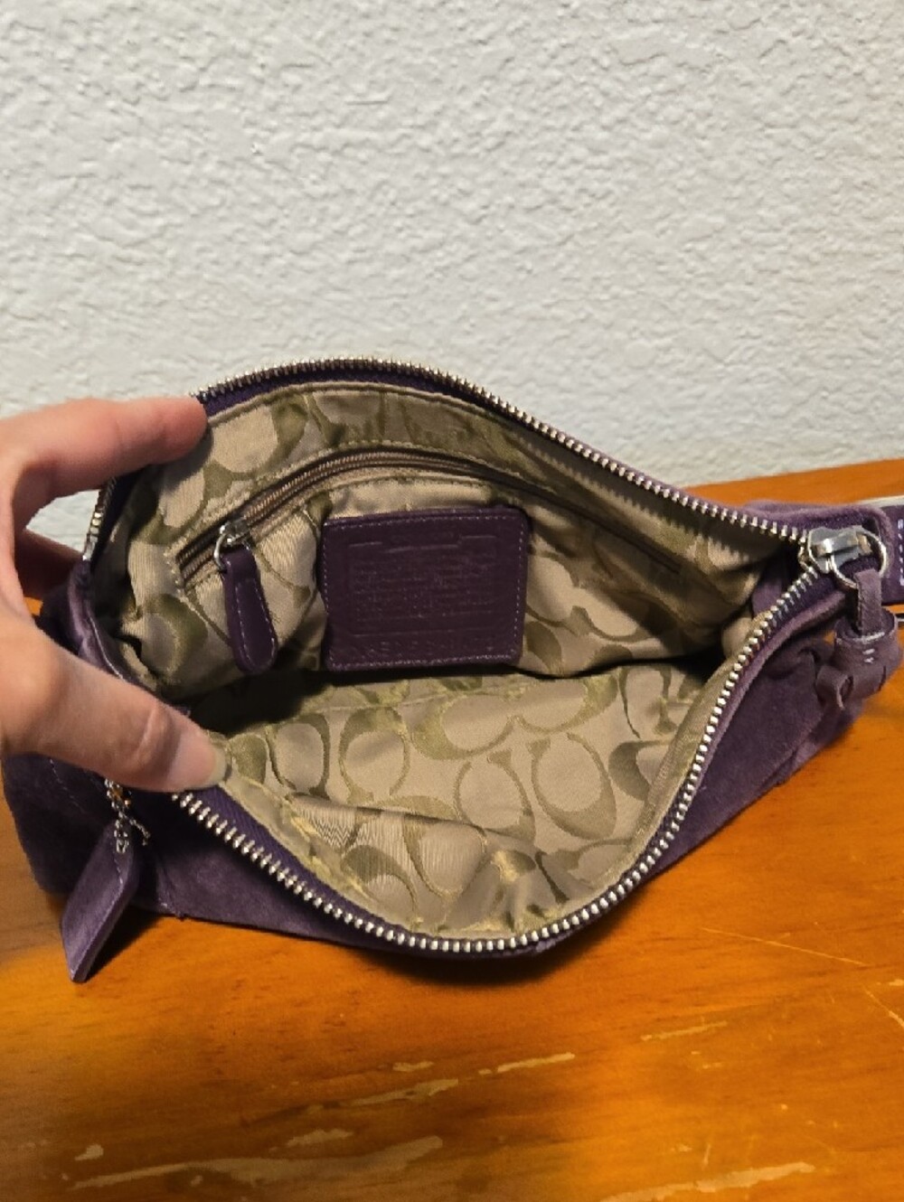 PROJECT BAG-Vntg Coach 8A73 Hampton Purple Suede Shoulder Bag EUC 10"x4.5"x3" - Picture 11 of 13